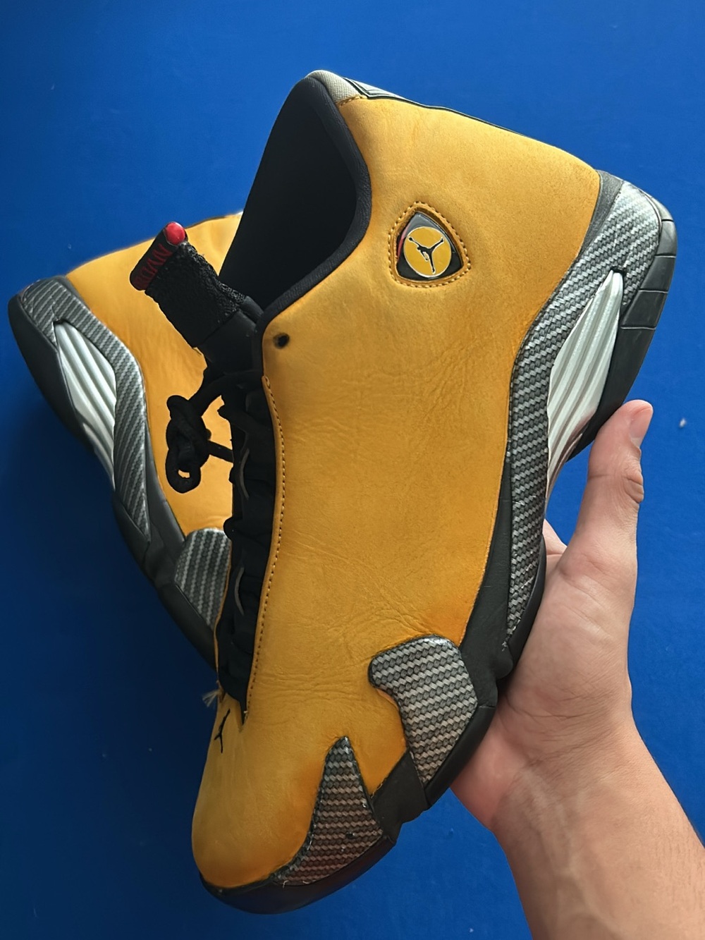 Jordan 14 Retro SE "Reverse Ferrari" (University Gold)
Size 10.5
Used no box